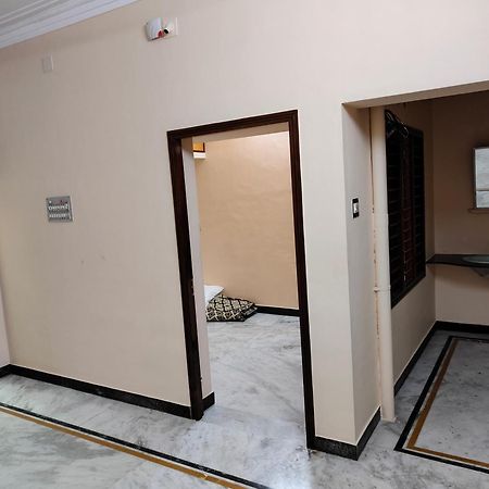 Guru Krupa Home Stay Tiruvannāmalai Exterior photo