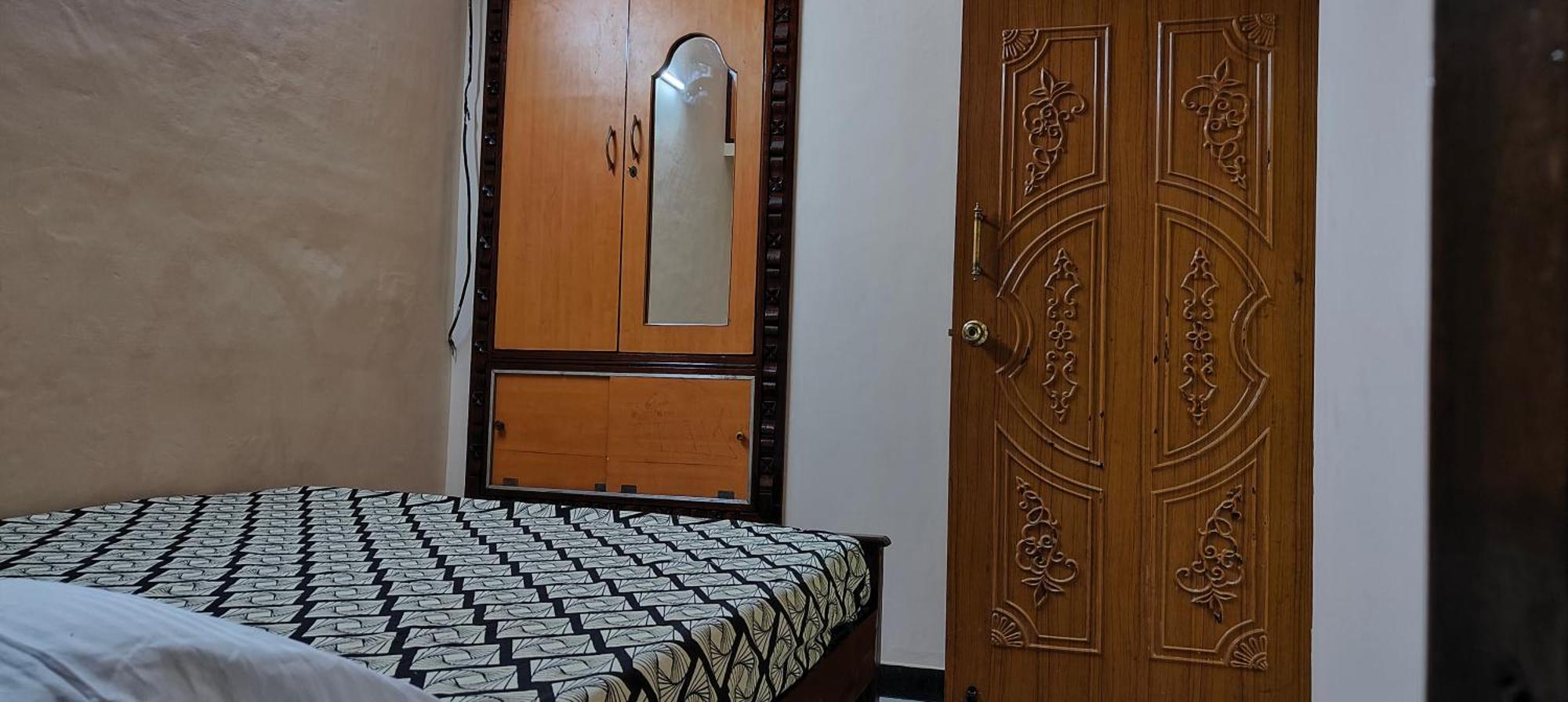 Guru Krupa Home Stay Tiruvannāmalai Exterior photo